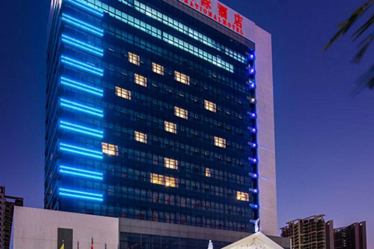 Vienna International Hotel Shenzhen Qianhai Экстерьер фото