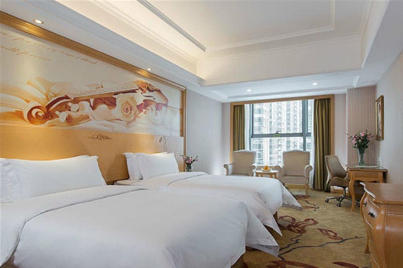 Vienna International Hotel Shenzhen Qianhai Экстерьер фото