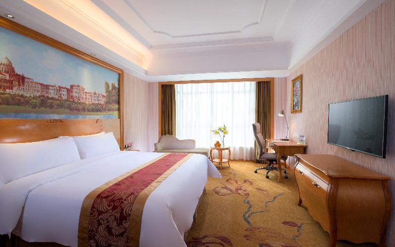 Vienna International Hotel Shenzhen Qianhai Экстерьер фото