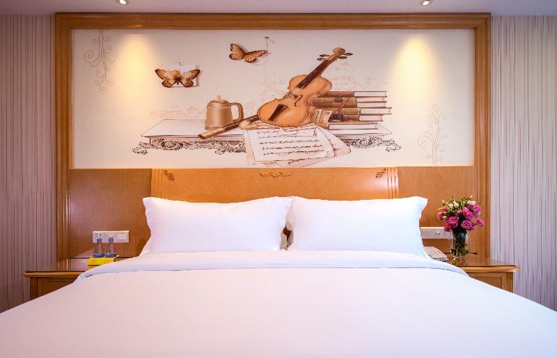 Vienna International Hotel Shenzhen Qianhai Экстерьер фото
